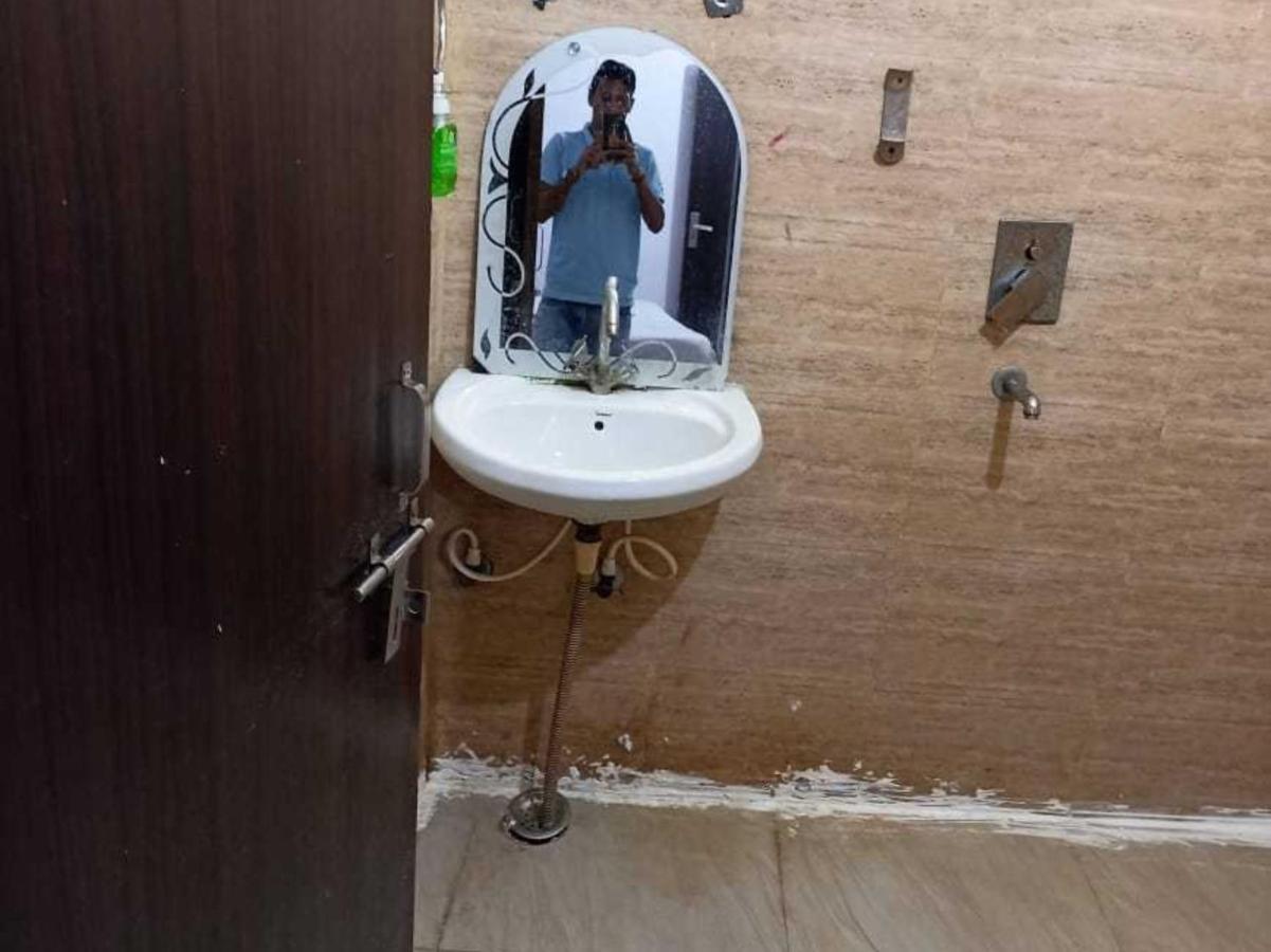 Hotel O Kl Khari Near Ashoka Park Mein Metro 뉴델리 외부 사진