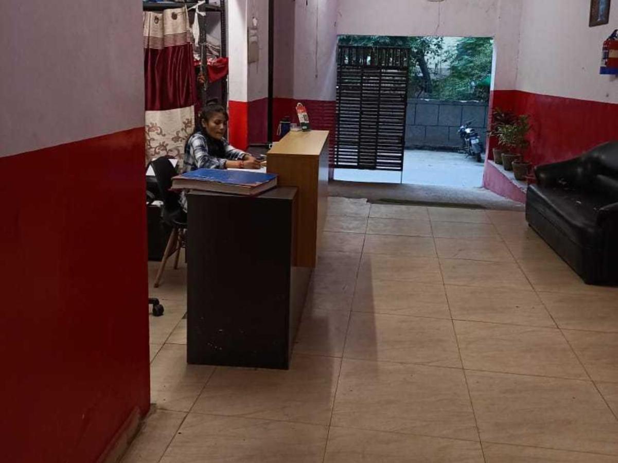 Hotel O Kl Khari Near Ashoka Park Mein Metro 뉴델리 외부 사진