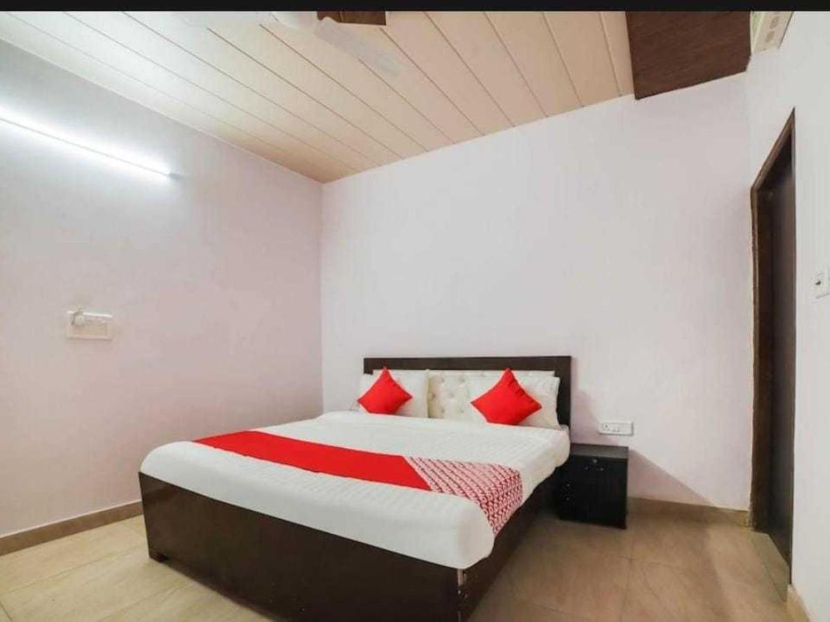 Hotel O Kl Khari Near Ashoka Park Mein Metro 뉴델리 외부 사진
