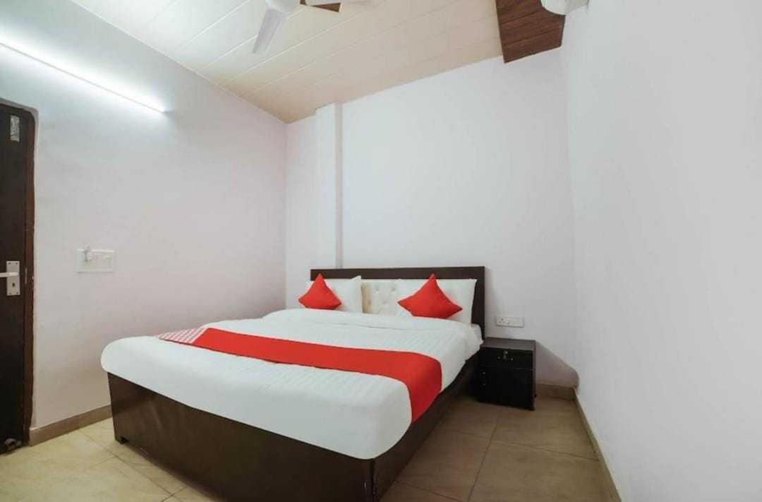 Hotel O Kl Khari Near Ashoka Park Mein Metro 뉴델리 외부 사진