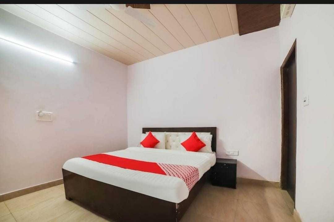 Hotel O Kl Khari Near Ashoka Park Mein Metro 뉴델리 외부 사진